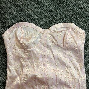 Zara Size Small Body suit. Fits like an Extra small. Never worn.